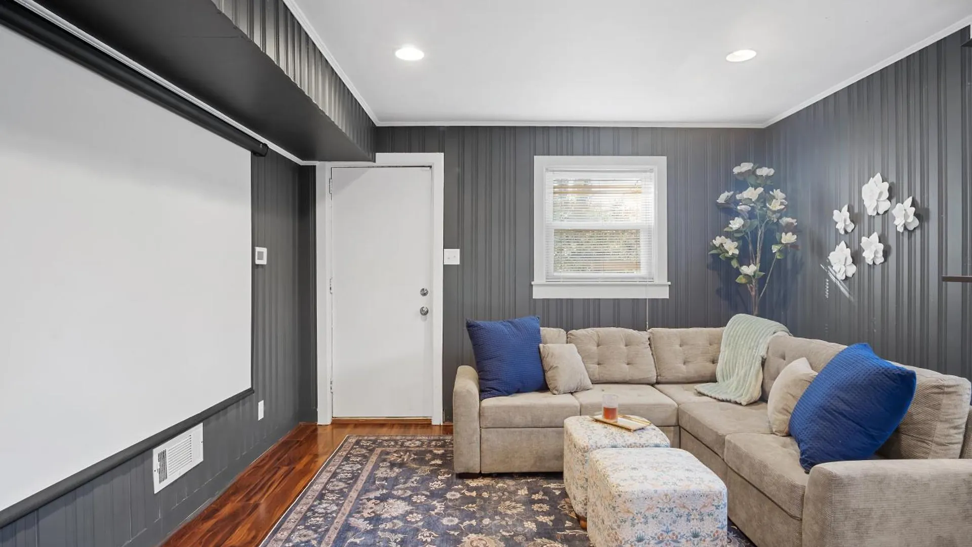 Elegant 4Bd Retreat - Backyard Bbq & Theater Room Charlotte 0*,  United States