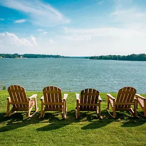 Waterfront Two Bedroom 17 On The #lake At Long Cove Holiday home